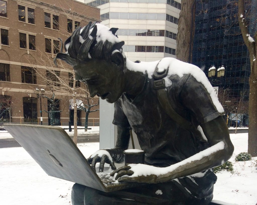 "The geek" sculpture in Montreal